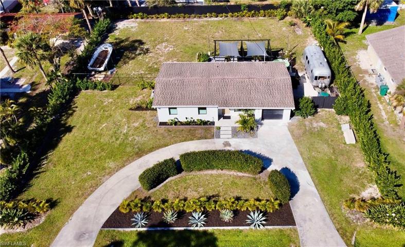 4608  Normandy  DR, Naples, FL 34112