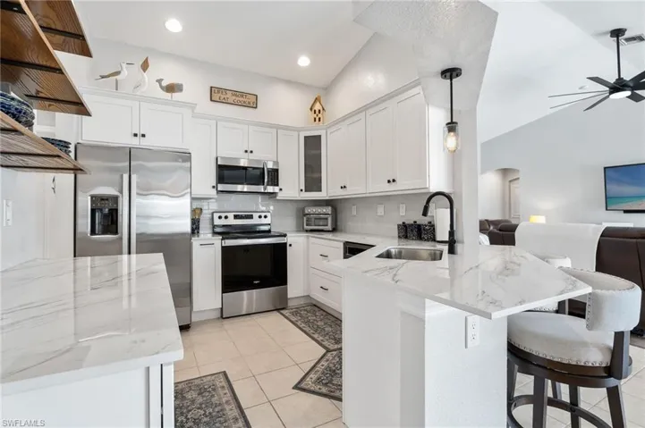 2202 Sw 26th St, Cape Coral, Florida 33914