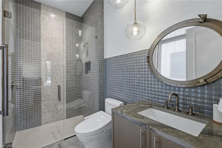 2243 Residence Cir, Naples, Florida 34105