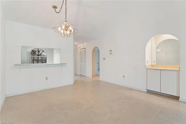 805  Augusta  BLVD, Naples, FL 34113