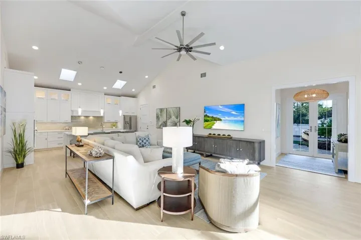 2100  Curtis  ST, Naples, FL 34112