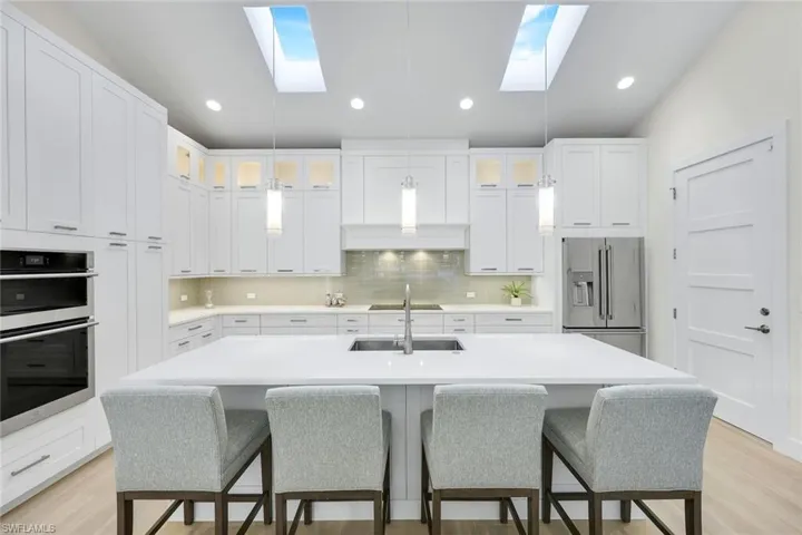 2100  Curtis  ST, Naples, FL 34112