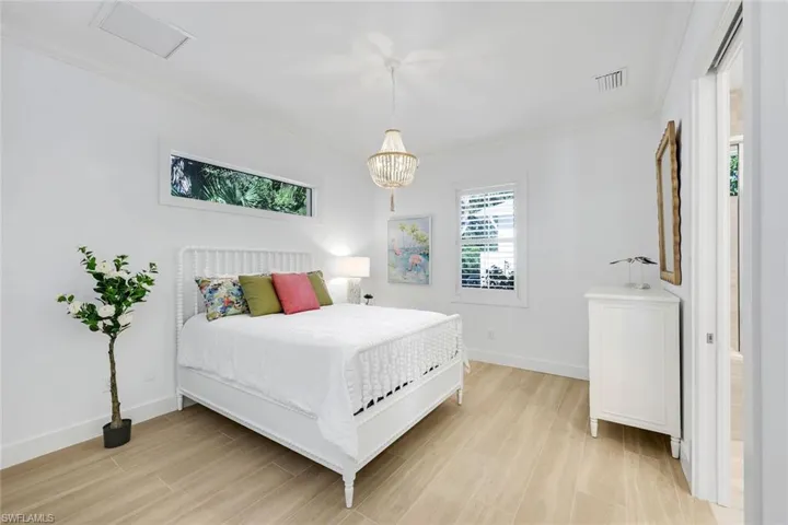 2100  Curtis  ST, Naples, FL 34112