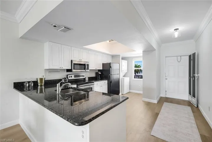 4550 Se 5th Pl 202, Cape Coral, Florida 33904