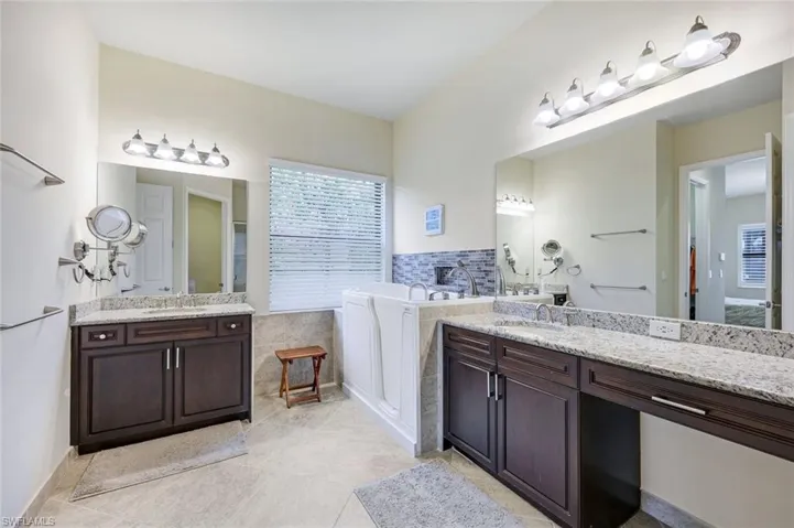 2730 Cinnamon Bay Cir, Naples Fl 34119