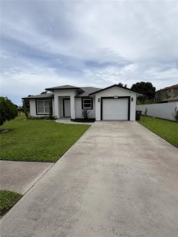 157 Dabou Loop, Belle Glade, Florida 33430
