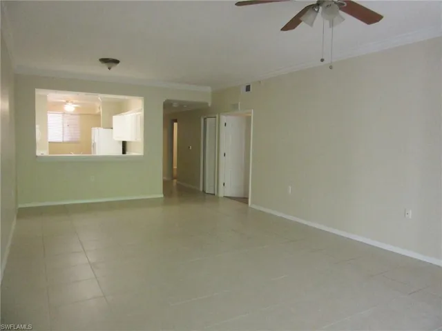 living room/dining room