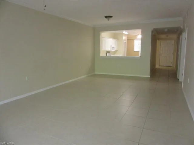 living room/dining room