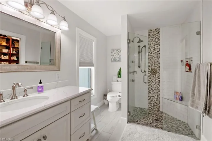 124 Willowick DR, NAPLES FL 34110