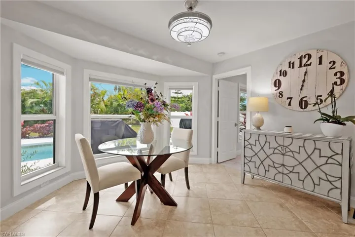 124 Willowick DR, NAPLES FL 34110