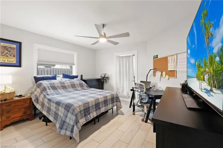 124 Willowick DR, NAPLES FL 34110