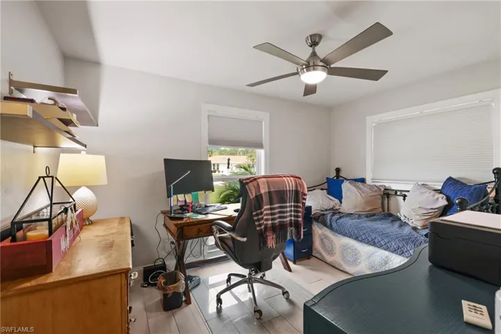 124 Willowick DR, NAPLES FL 34110