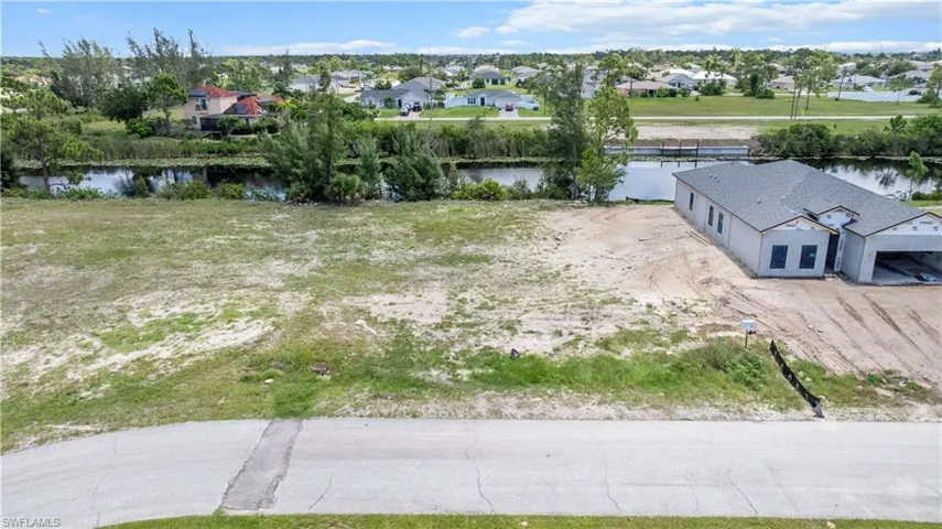 2549 Nw 22nd Pl, Cape Coral, Florida 33993