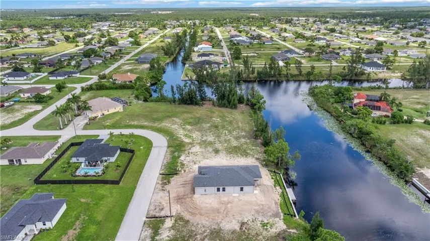 2549 Nw 22nd Pl, Cape Coral, Florida 33993