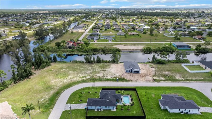 2549 Nw 22nd Pl, Cape Coral, Florida 33993