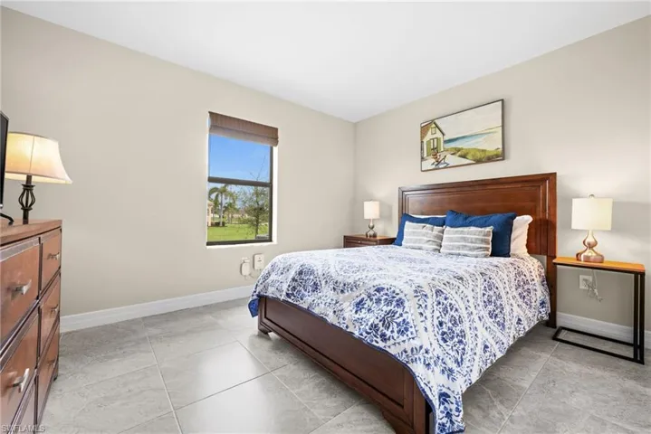Guest bedroom