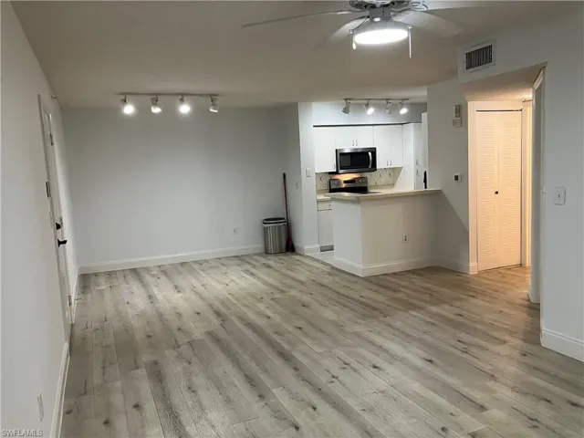 TOTALLY REFURBISHED !