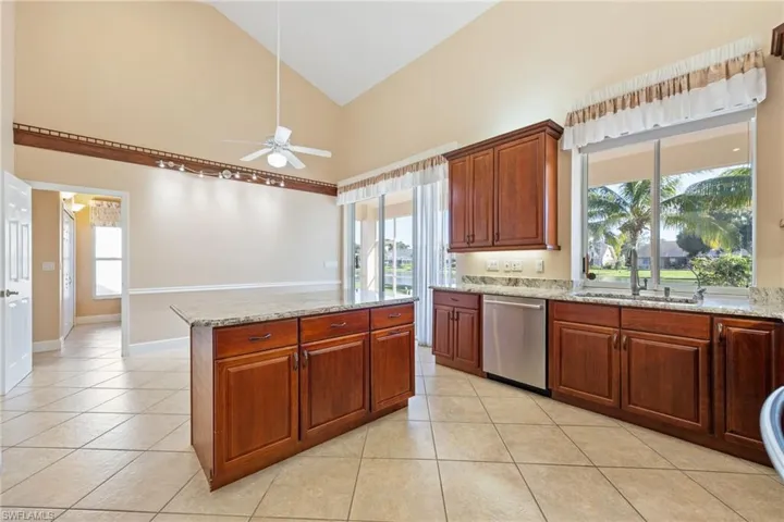 6624 Highland Pines Cir, Fort Myers, Florida 33966
