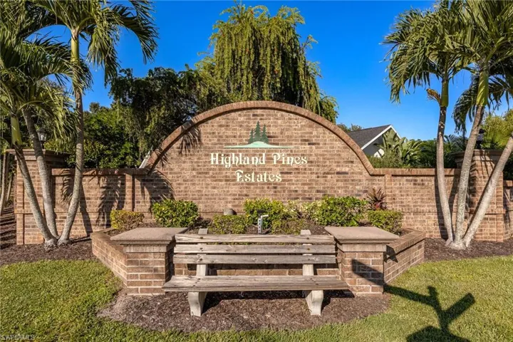 6624 Highland Pines Cir, Fort Myers, Florida 33966
