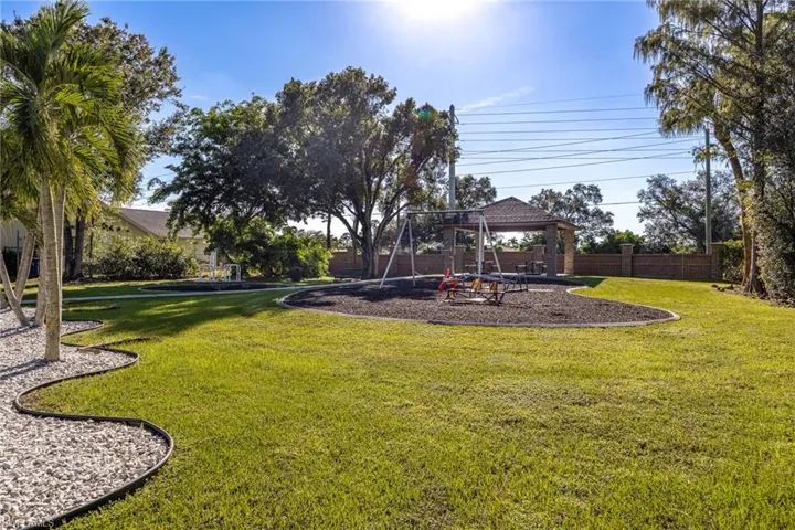 6624 Highland Pines Cir, Fort Myers, Florida 33966