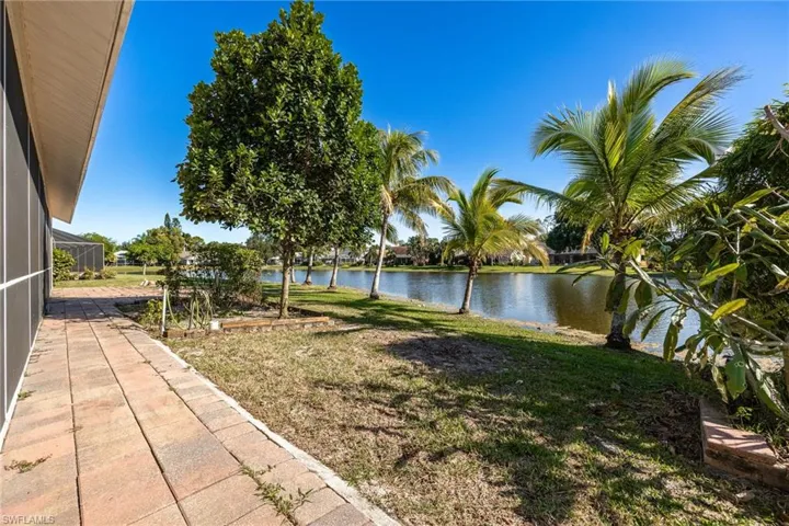 6624 Highland Pines Cir, Fort Myers, Florida 33966