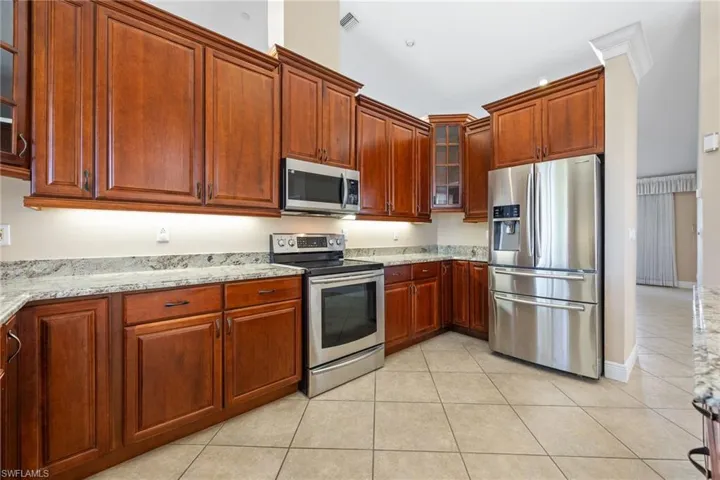 6624 Highland Pines Cir, Fort Myers, Florida 33966