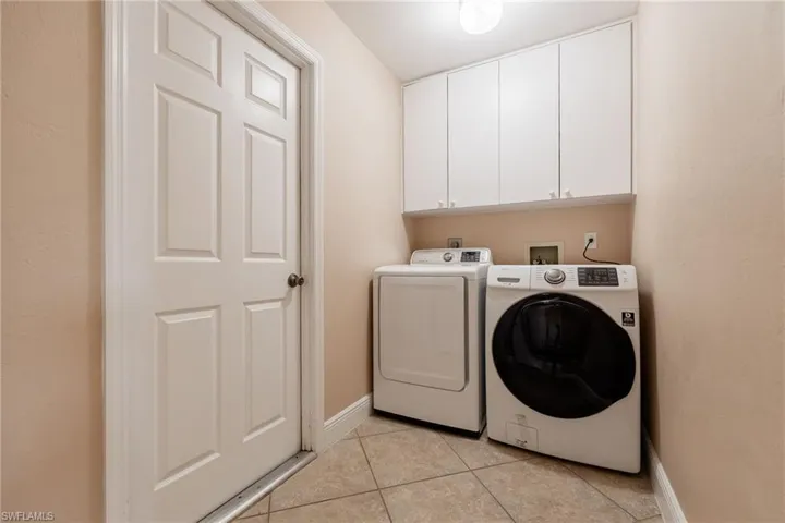 6624 Highland Pines Cir, Fort Myers, Florida 33966