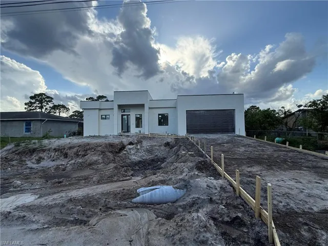 607 Leo Ave N, Lehigh Acres, Florida 33971