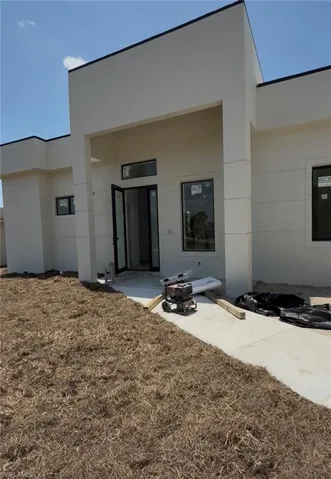 607 Leo Ave N, Lehigh Acres, Florida 33971