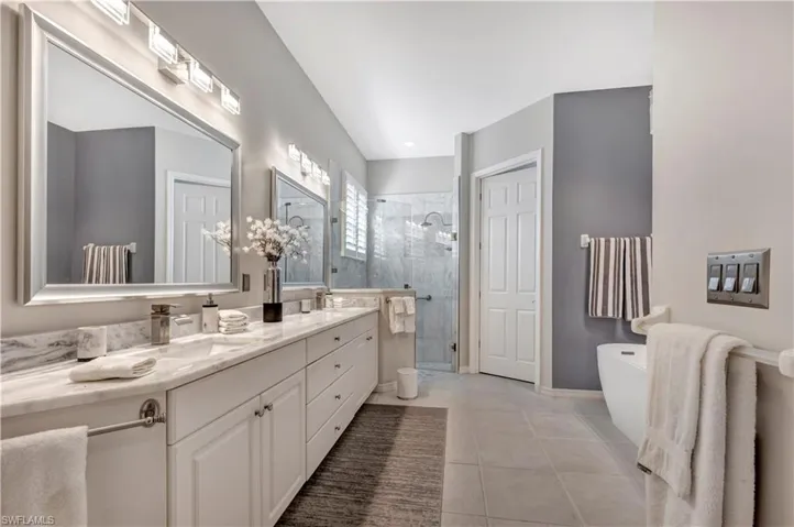 Renovated primary bath w/ floating tub