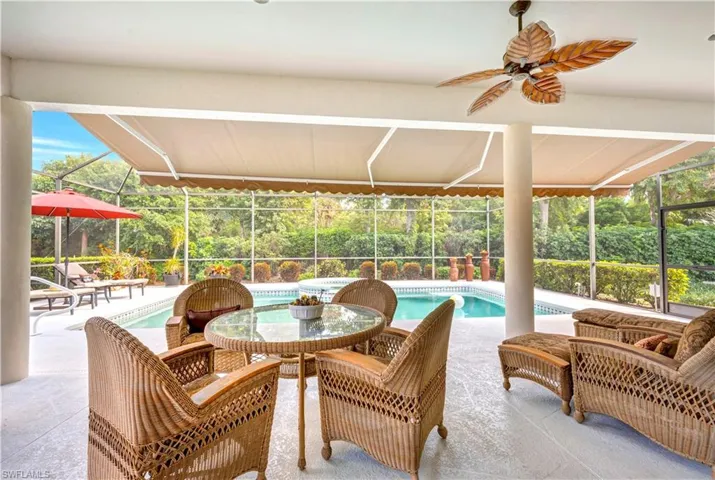 Lanai w/ electric awning