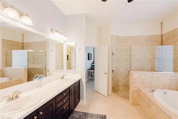 9663 Blue Stone Cir, Fort Myers, Florida 33913