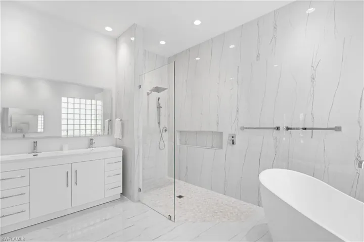 28381  Altessa  WAY, Bonita Springs, FL 34135