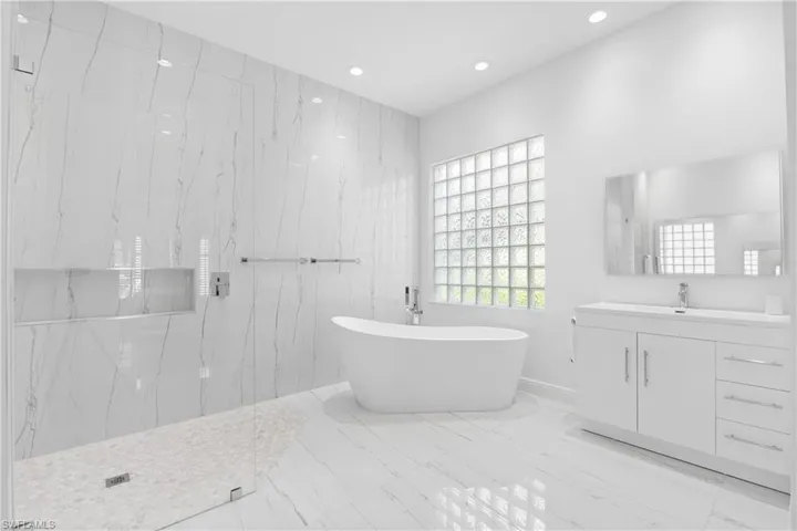28381  Altessa  WAY, Bonita Springs, FL 34135