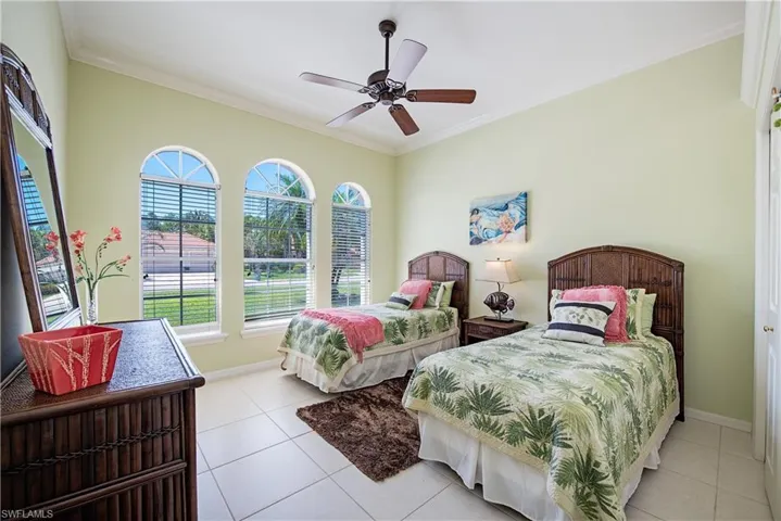 8857  Lely Island  CIR, Naples, FL 34113