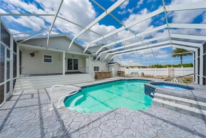 221 SE 1st  ST, Cape Coral, FL 33990