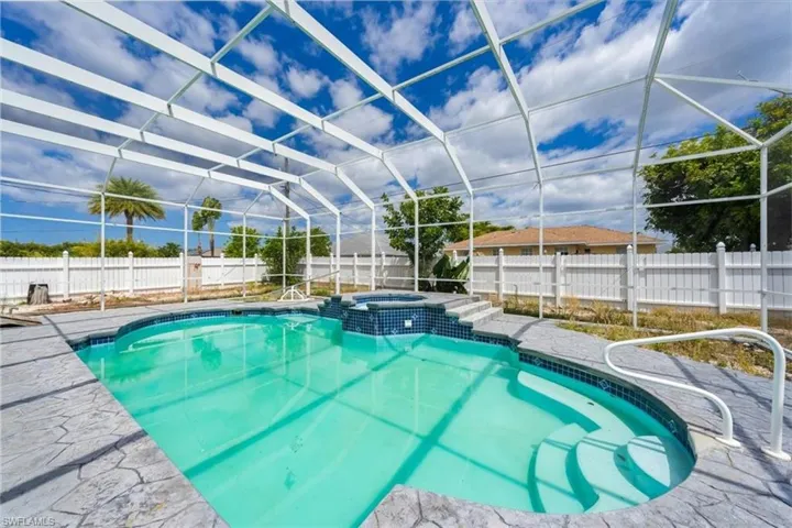 221 SE 1st  ST, Cape Coral, FL 33990