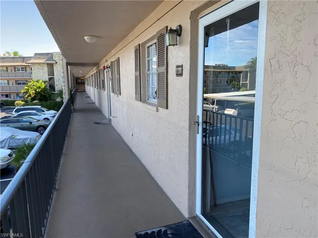 5435  Rattlesnake Hammock  RD, Naples, FL 34113