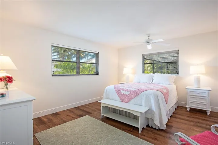 525  Port Side  DR, Naples, FL 34103