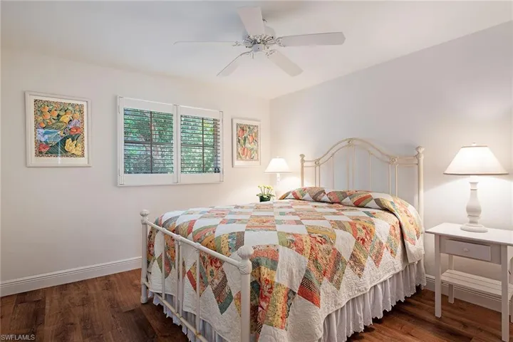 525  Port Side  DR, Naples, FL 34103