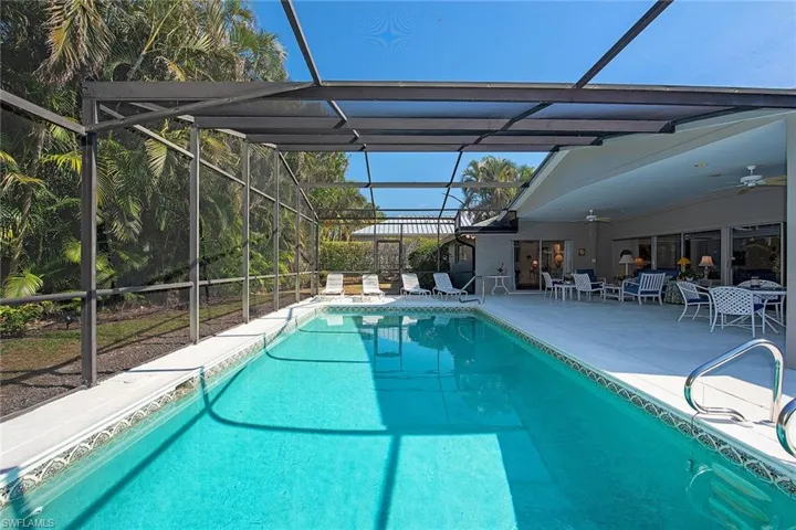525  Port Side  DR, Naples, FL 34103