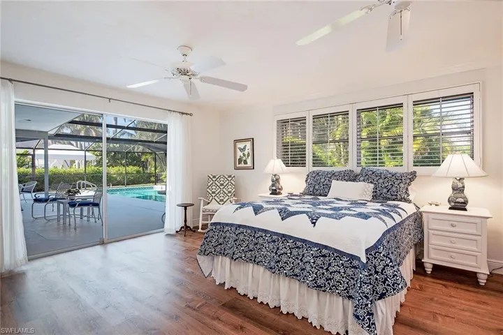 525  Port Side  DR, Naples, FL 34103