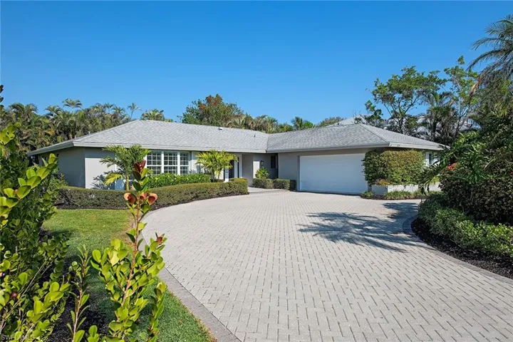525  Port Side  DR, Naples, FL 34103