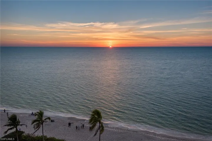 525  Port Side  DR, Naples, FL 34103