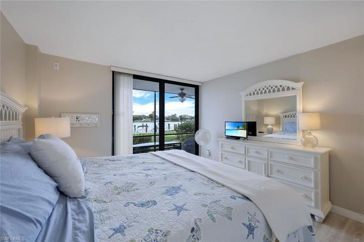601  Seaview  CT, MARCO ISLAND, FL 34145