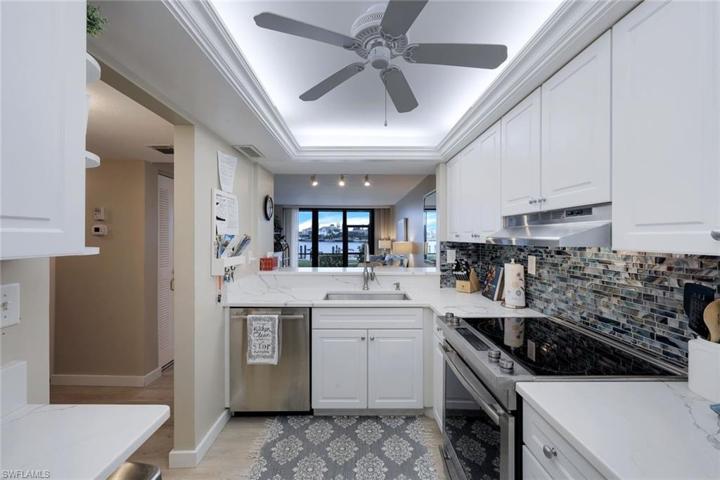 601  Seaview  CT, MARCO ISLAND, FL 34145