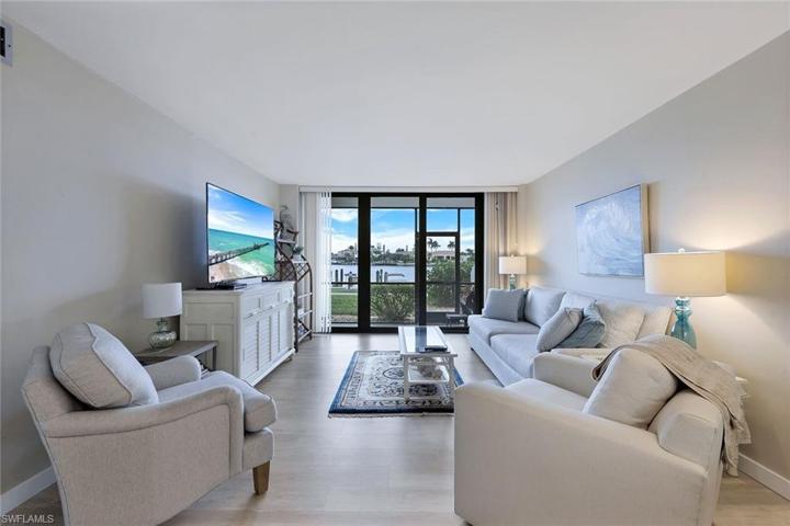 601  Seaview  CT, MARCO ISLAND, FL 34145