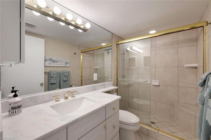 601  Seaview  CT, MARCO ISLAND, FL 34145