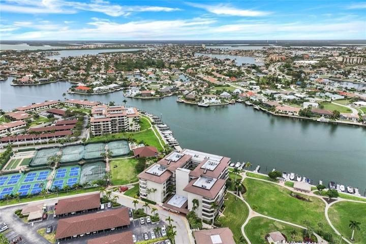 601  Seaview  CT, MARCO ISLAND, FL 34145