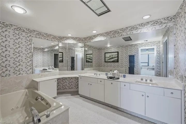4301 Gulf Shore Blvd N 1803, Naples, Florida 34103